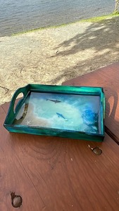 Super Offre de Septembre : Plateau de Service Écologique Fait Main en Résine Océanique, Art de la Plage Émaillé, Design Méditerranéen avec Requins et Sable - Product Image 5