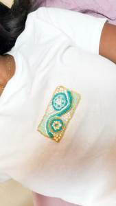 Débardeur tendance brodé de perles pour femmes avec des perles faites à la main, parfait pour les tenues élégantes de fête et festives - Product Image 2