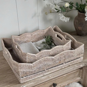 Plateau carré en rotin tressé à la main avec poignées intégrées, pièce de rangement décorative polyvalente pour la mise en scène de tables basses superposées - Product Image 2