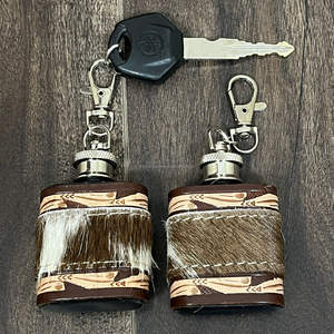 Novedad 2026: Mini botellas de cadera de cuero de vaca repujado a mano, hechas a mano, de cuero genuino, accesorio de regalo con llavero. - Product Image 4
