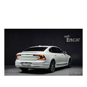 Volvo S90 B6 AWD Ultimate 2024 con Volante a la Izquierda, Caja de Cambios Automática, Asientos de Cuero, Cámara Trasera, 14,581 km, Color Brillante - Product Image 2