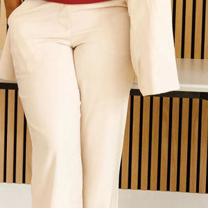 Sweat-shirt à col rond Crimson 1913 DST en chenille, en polaire de qualité supérieure, vêtements de sororité, haut classique du patrimoine grec Delta - Product Image 5