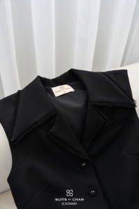 Chaleco Negro sin Mangas para Mujer, Poliéster/Spandex, Cuello con Muescas, Borde Deshilachado, Top Elegante y Entallado LUCIA - Product Image 5