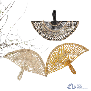 [MEJOR VENTA] |   Abanico de mano hecho a mano de hierba marina, rústico, de paja tejida, para refrescarse, ideal como regalo para despedida de soltera, de Vietnam. - Product Image 1