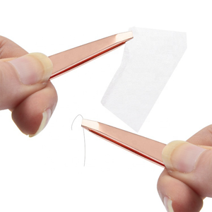 Ensemble de 3 pinces à sourcils personnalisées avec logo, à pointe inclinée et peigne, noir, argent, or rose, kit d'outils de beauté et de toilettage avec sac - Product Image 1