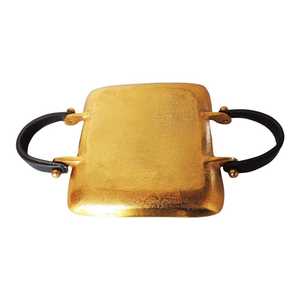Bandeja Decorativa Irregular Moderna de Aluminio Chapado en Oro, Hecha a Mano por Artesanos de Jaffs Exports, con Asas de Cuero Negro, Paquete Individual - Product Image 2