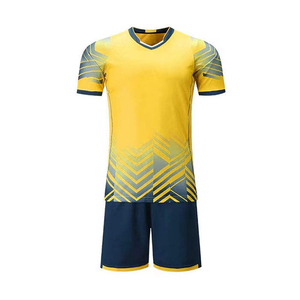 Ensemble de maillots de football personnalisés imprimés, 100% polyester, respirant, séchage rapide, uniformes d'entraînement de football à vendre - Product Image 3