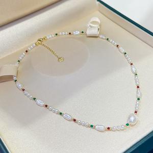 Collier baroque à perles de sept couleurs de style européen américain, collier de perles bohème tendance simple et élégant - Product Image 2