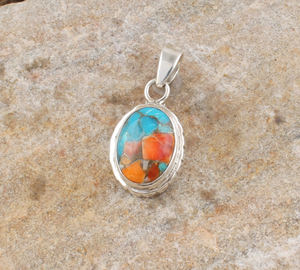 จี้ห้อยคอรูปสี่เหลี่ยมผืนผ้าประดับด้วยหอยมุกหนามธรรมชาติสีเขียวขุ่นทองแดงโบราณ พร้อมตัวเรือนเงินแท้ 925 สไตล์โบฮีเมียน ขายส่ง - Product Image 2