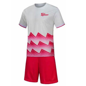 Tenue de football d'équipe personnalisée, dernière conception, sublimation respirante, service OEM, vêtements de sport haut de gamme - Product Image 1