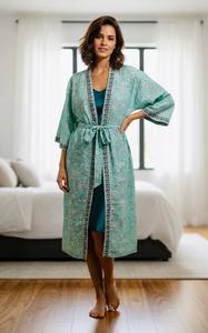 Bata Kimono de Algodón Verde Menta con Estampado Artesanal, Ropa de Estar por Casa para Novias, Bata Elegante para Boda - Product Image 3
