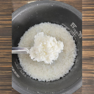 Riz Basmati aromatique au jasmin 6 mois par Ms. Jenny Doan Vilaconic Millers Texture douce Toucher parfumé Style séché - Product Image 2