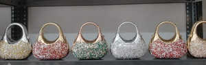 Sac bandoulière pour femme en or rose perlé avec poignée métallique et chaîne, étanche, pour usage quotidien, design uni, léger, à rabat - Product Image 6