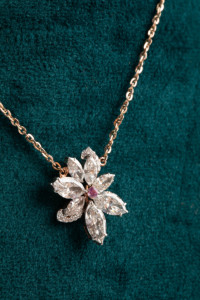 จี้ประดับเพชรทรงมาร์คีส์และทรงกลม น้ำหนัก 1.85 กะรัต ทำจากทองคำกุหลาบ 14K ของขวัญเครื่องประดับสุดหรูสำหรับผู้หญิง - Product Image 3