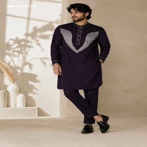 Conjunto de Kurta-Polo y Pantalón de Calidad Premium con Bordado y Cuentas en el Pecho, Manga Larga y Bolsillos Laterales, Proveedor Indio - Product Image 1