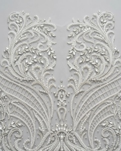 Panel Frontal y Trasero de Encaje Blanco Atemporal con Bordado de Perlas, Accesorio Moderno, Elegante y Duradero - Product Image 2