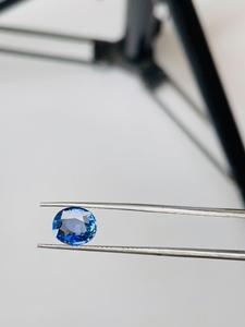 Zafiro Azul Natural de 2.32 ct, Gema de Calidad Exclusiva con un Brillo Excelente, Color Agradable, Hermosa Pieza para Cualquier Creación de Joyería - Product Image 1