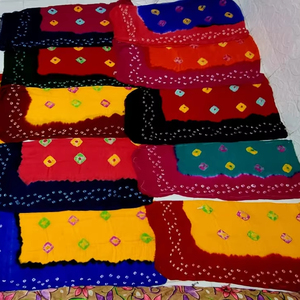 Bufanda a Cuadros de Algodón, Diseño Tradicional Indio Hecho a Mano con Estampado Bandhej, Ligera, Larga, para Mujer, Moda Primavera - Product Image 5