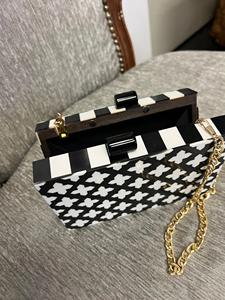 Bolso de Mano de Resina con Logotipo Personalizado al por Mayor, Bolso de Fiesta y Boda con Estilo Elegante, Precio de Fábrica - Product Image 4