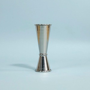 Jigger à cocktail professionnel en acier inoxydable, tasse à mesurer double face de qualité supérieure, outil élégant pour le service de boissons et les barware - Product Image 2
