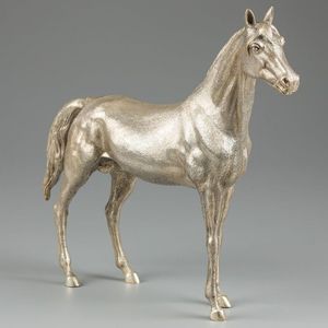 Sculpture de cheval en aluminium coulé fini à la main, statue d'équidé métallique noble, accent décoratif pour intérieurs élégants - Product Image 1