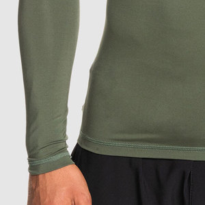 เสื้อผ้าออกกำลังกายสำหรับผู้ชายรุ่นใหม่ ราคาย่อมเยา รับออกแบบเสื้อ Rash Guard สำหรับผู้ชาย - Product Image 6