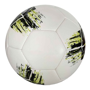ผู้ผลิตมืออาชีพ ลูกฟุตบอลคุณภาพพรีเมียม ยางบุภายในคุณภาพสูง รักษาแรงลมได้ดี โลโก้พิมพ์ลายคลาสสิก - Product Image 1