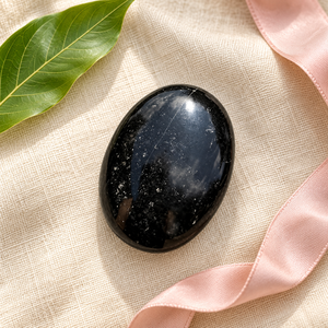 Pierre de tourmaline noire naturelle, polie, taille ovale, pour la décoration intérieure, le Feng Shui, ou comme cadeau - Product Image 6