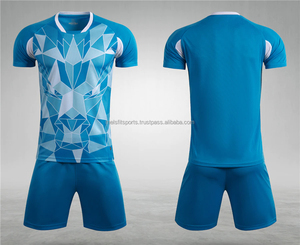 Uniforme de Fútbol Personalizado de Alta Calidad para Hombre, Camiseta de Fútbol para Adultos, 100% Poliéster, Ligero, de Secado Rápido, Transpirable, de Manga Corta - Product Image 4