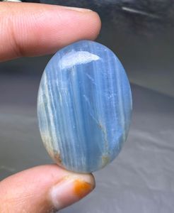 Cabujón de Calcita Azul Natural con Bandas, Gema Suelta al por Mayor, Hecho a Mano, Cambio de Color, Forma Ovalada, 46 Quilates - Product Image 1