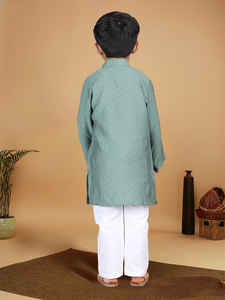 Ensemble kurta vert sarcelle pour garçons, tenue ethnique traditionnelle, vêtements de fête pour enfants, kurta texturée, pyjama blanc, vêtements élégants pour enfants - Product Image 2