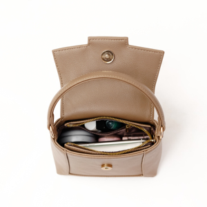 Sac bandoulière Hody Izora en cuir synthétique microfibre de qualité supérieure, avec longue sangle tressée, poignée souple et fermeture éclair - Product Image 6