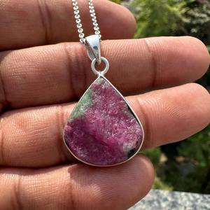 Colgante de Lágrima de Zoisita Rubí Natural Genuina, Collar de Plata de Ley 925, Gema Natural Hecha a Mano, Joyería Clásica Premium para Fiesta - Product Image 2