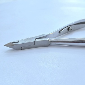 Kit de soin des ongles, ensemble de manucure et pédicure avec coupe-ongles, ciseaux, outils de toilettage, étui portable pour les voyages et la maison, OEM - Product Image 2