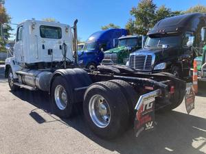 Camion tracteur diesel à couple élevé 6x4 pour la logistique commerciale intensives et le transport routier mondial de marchandises lourdes - Product Image 3