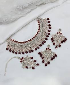 Parure de bijoux ethniques de luxe plaqué or rose avec zircon, collier ras-du-cou, boucles d'oreilles et Maang Tikka, style Bollywood, pour fiançailles et mariage, faits à la main - Product Image 4