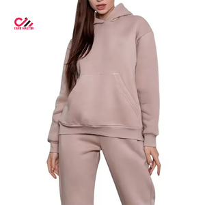 Survêtement de course ajusté personnalisé pour femme, idéal pour l'entraînement sportif, le jogging et le style décontracté, vente en gros de survêtements personnalisés - Product Image 4