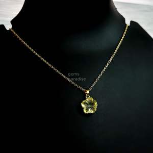 Colgante de Cuarzo Limón Natural con Forma de Flor, Collar de Piedras Preciosas Talladas, Colgante de Cuarzo Limón Natural Hecho a Mano para Fabricación de Joyas - Product Image 3