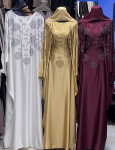 Abaya musulmane traditionnelle noire de Dubaï pour femme, style saoudien, en polyester respirant, longueur cheville, collection printemps, vente en gros - Product Image 4