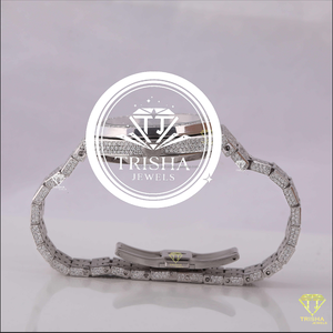 Montre de luxe exclusive en moissanite avec pierres serties à la main, bracelet entièrement recouvert et montre élégante et moderne - Product Image 4