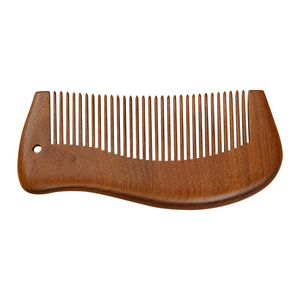 Peigne à cheveux artisanal sculpté en bois naturel, à dents fines, en forme de poisson, anti-statique, en bois de santal naturel, artisanat naturel, vente en gros - Product Image 5
