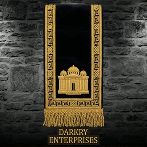 Echarpe Masónica Bordada a Mano con Hilo de Oro y Plata, Diseño Templario, Terciopelo Negro, Regalia Personalizada con Flecos - Product Image 5