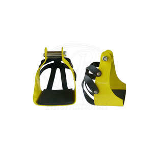 อานม้าแบบมีกรง ขนาด 5.5 นิ้ว ทำจากอะลูมิเนียมเคลือบสีฝุ่น ยี่ห้อ Endurance Stirrups สำหรับขี่ม้า - Product Image 1
