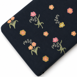 Tissu en denim de coton avec broderie pour les acheteurs de vêtements, tissu en dentelle, tissu pour vêtements, vente en gros, export, fourniture de vêtements de mode, Royaume-Uni - Product Image 4