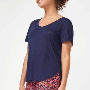 Camiseta Casual de Manga Corta con Cuello en V para Mujer, con Tela 100% Algodón Ecológica, Color y Talla Personalizables, para Uso Diario en Verano - Product Image 3