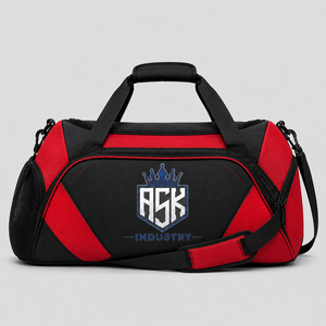 Bolsa de equipo de fútbol personalizada con compartimentos espaciosos, tela resistente, correas ajustables y diseños personalizados del equipo. - Product Image 1