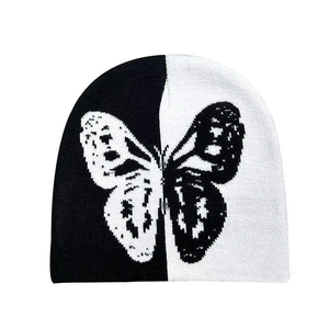 Gorro Unisex Negro con Patrón de Mariposa Blanca, 100% Acrílico, Tejido, Estilo Casual para Invierno - Product Image 6