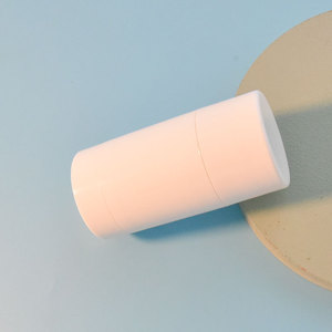 Vente en gros de tubes vides pour bâtonnets de parfum en PP de 30 g, écologiques, avec logo estampé à chaud, peinture en spray dégradée, conteneur pour bâtonnets de déodorant - Product Image 4