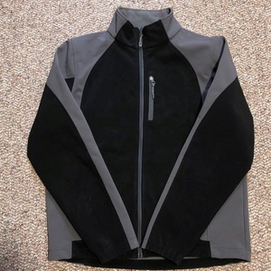 เสื้อแจ็คเก็ตซอฟต์เชลล์คุณภาพส่งออก มีฮู้ด เสื้อกันฝน ซับใน เนื้อผ้าระบายอากาศ - Product Image 1