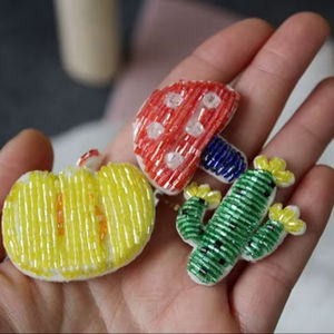 Elegantes Abalorios para Bolsos con Diseños Artísticos Únicos, Abalorios de Cuentas de Semillas a la Moda, Perfectos para Regalo y Souvenir - Product Image 1